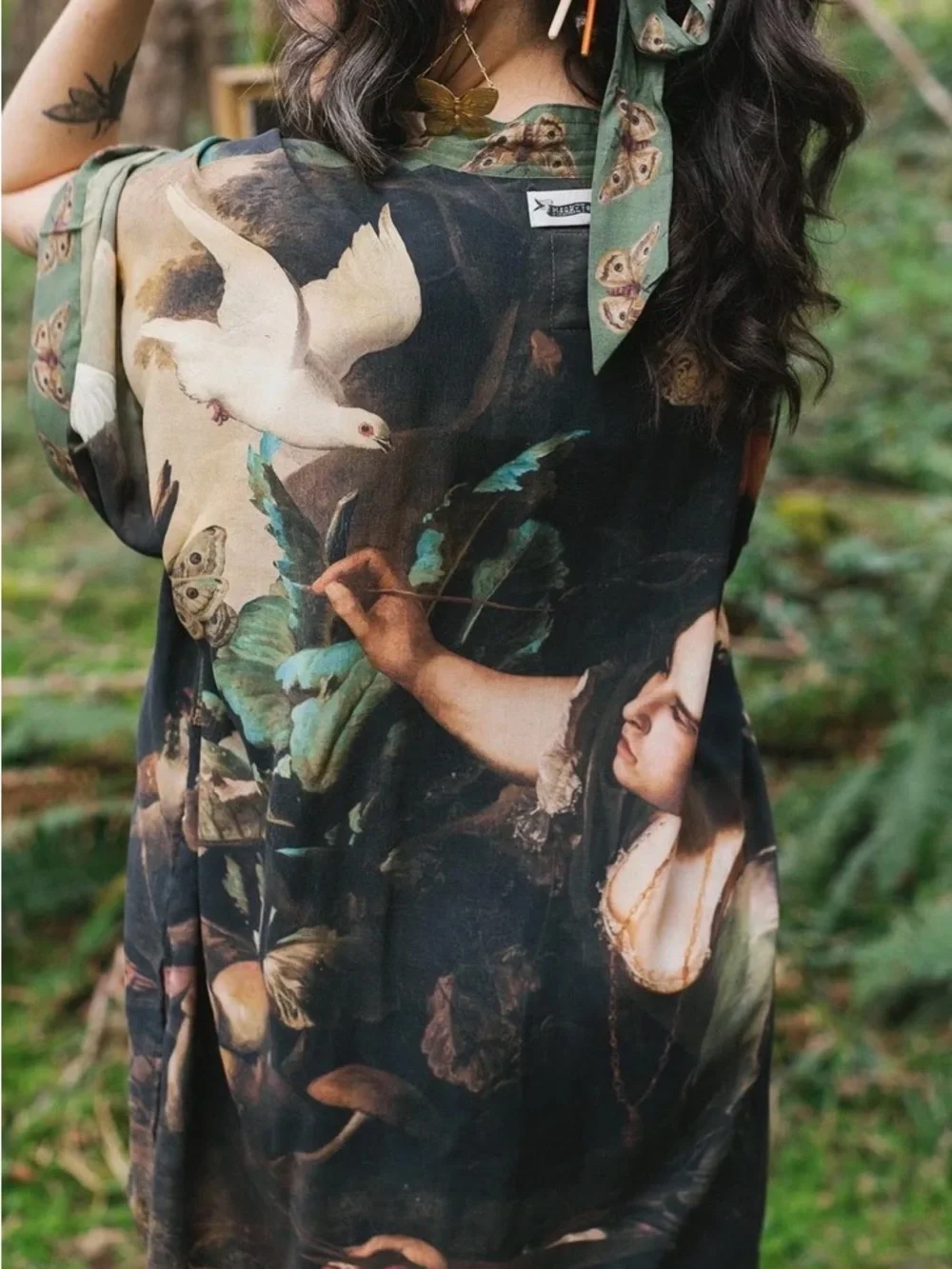 Market of Stars Heartwork Mid-length Green & Black Floral Kimono Robe - Picture 4 of 6